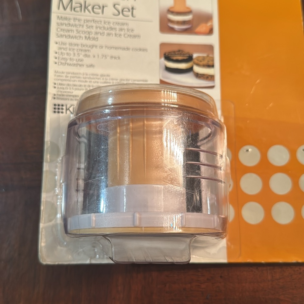 Ice Cream Sandwich Maker Set - Picture 6 of 7